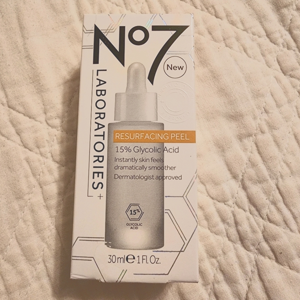 No 7 Resurfacing Peel